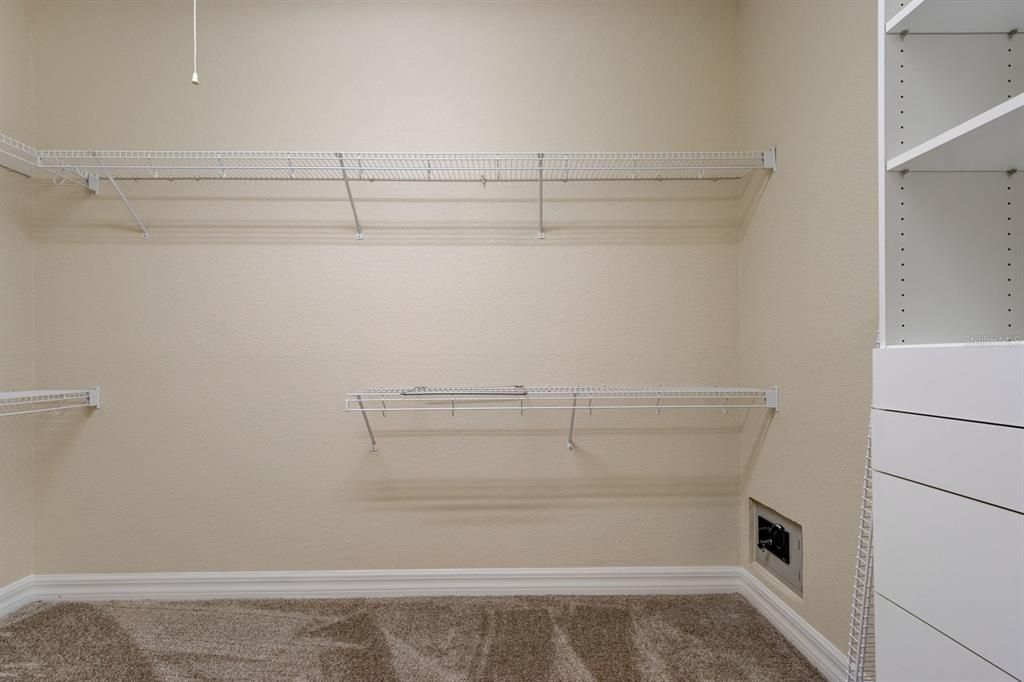 For Sale: $1,010,000 (4 beds, 3 baths, 4408 Square Feet)