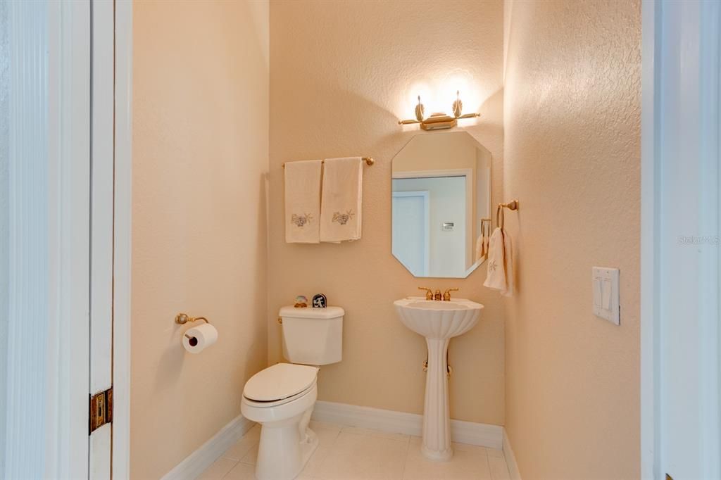 For Sale: $1,010,000 (4 beds, 3 baths, 4408 Square Feet)