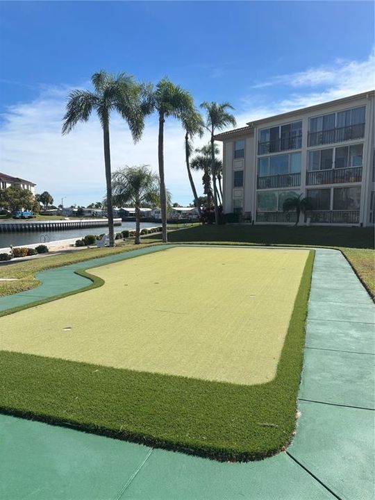 出租: $1,445 (1 贝兹, 1 浴室, 720 平方英尺)