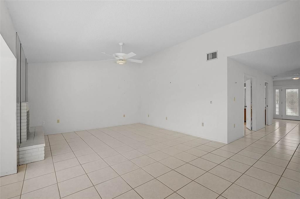 En Venta: $315,000 (3 camas, 2 baños, 2314 Pies cuadrados)