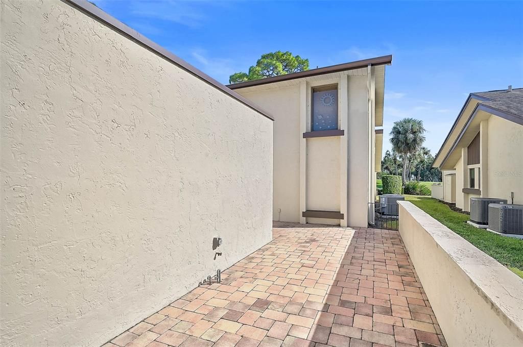 En Venta: $315,000 (3 camas, 2 baños, 2314 Pies cuadrados)