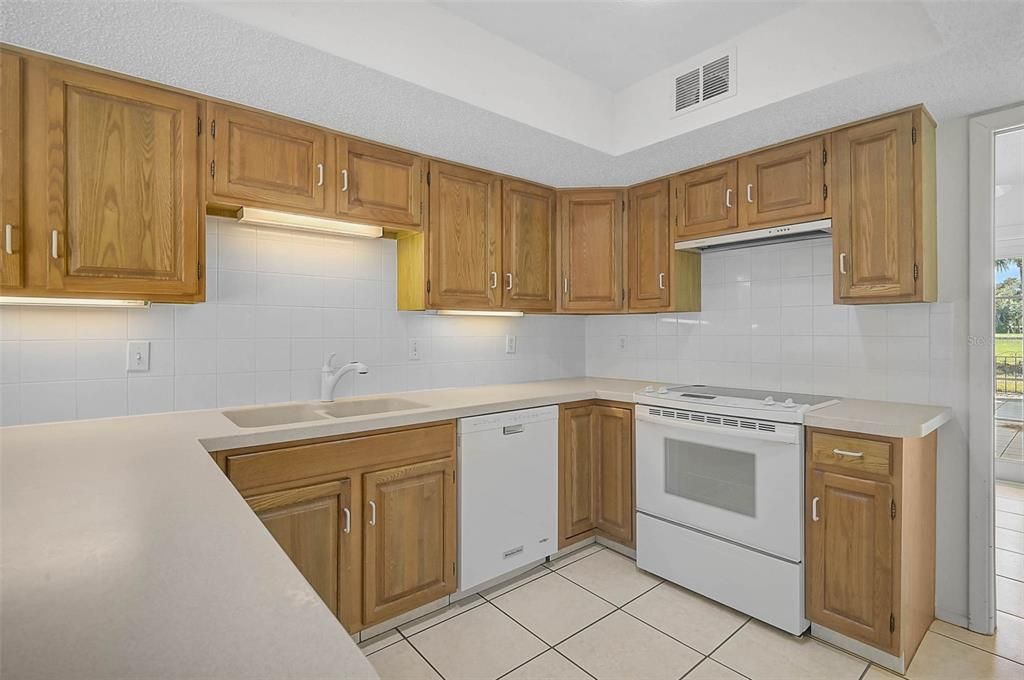 En Venta: $315,000 (3 camas, 2 baños, 2314 Pies cuadrados)