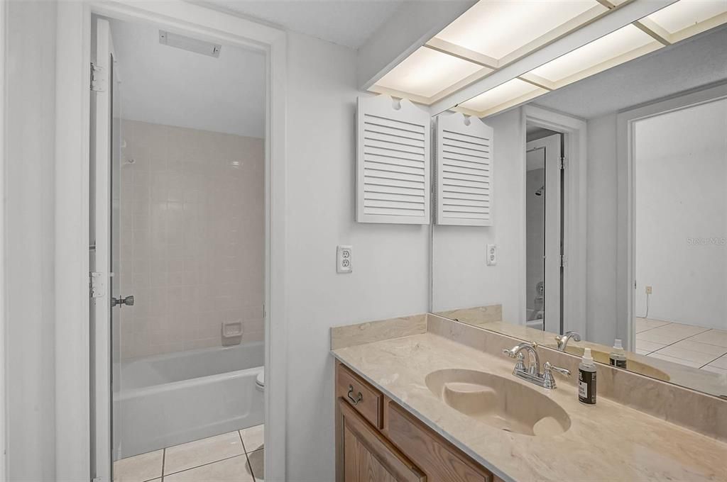 En Venta: $315,000 (3 camas, 2 baños, 2314 Pies cuadrados)