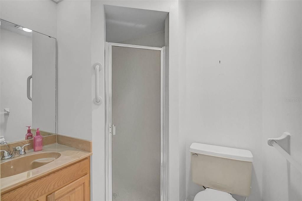 En Venta: $315,000 (3 camas, 2 baños, 2314 Pies cuadrados)