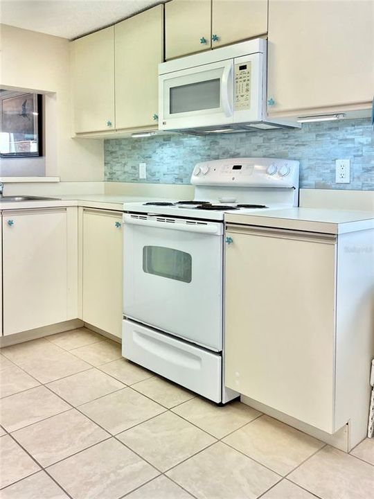 En Venta: $217,700 (2 camas, 2 baños, 1118 Pies cuadrados)