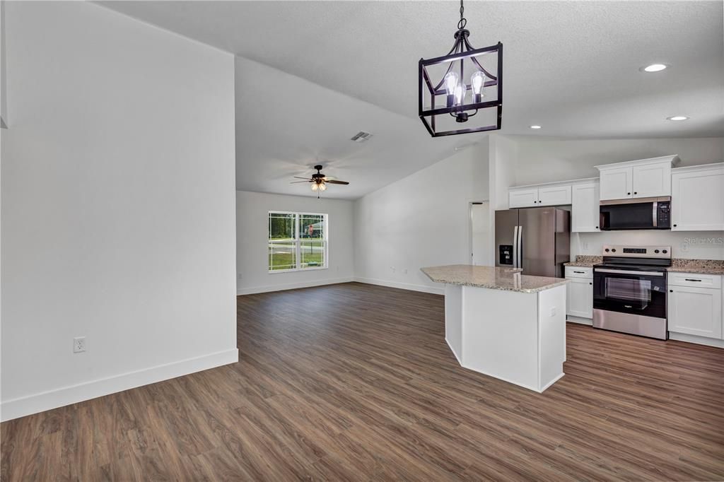 Active With Contract: $289,900 (4 beds, 2 baths, 1487 Square Feet)
