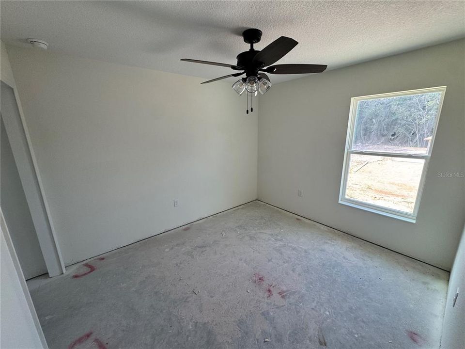 Active With Contract: $289,900 (4 beds, 2 baths, 1487 Square Feet)