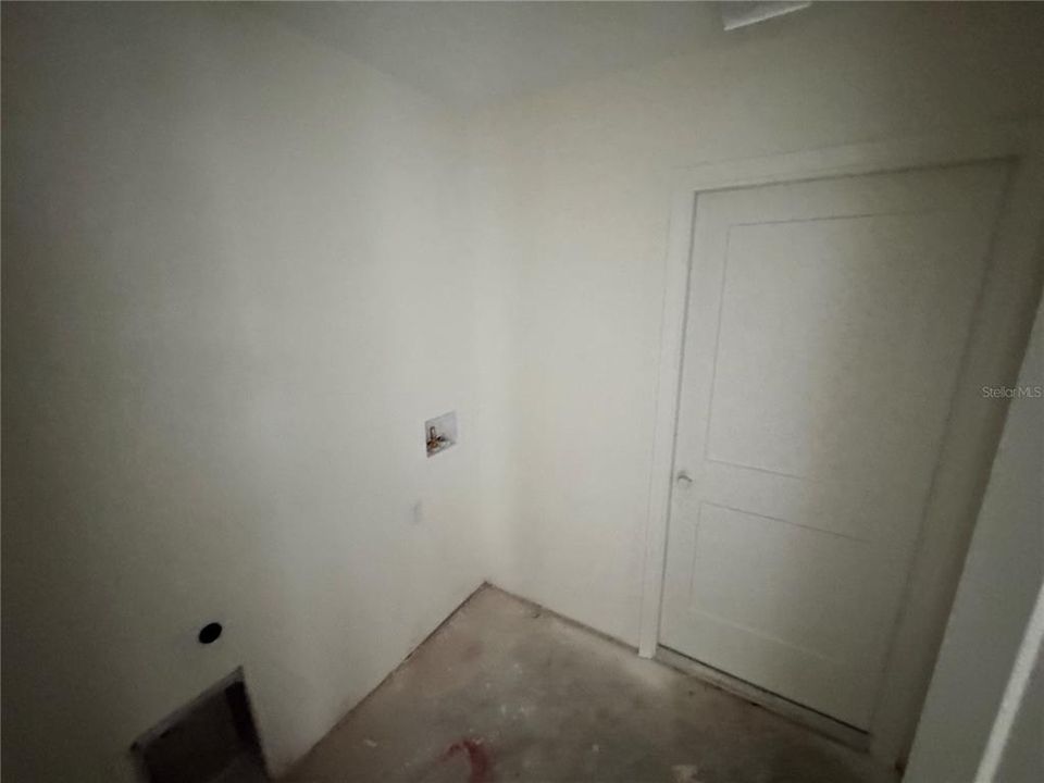 Active With Contract: $289,900 (4 beds, 2 baths, 1487 Square Feet)