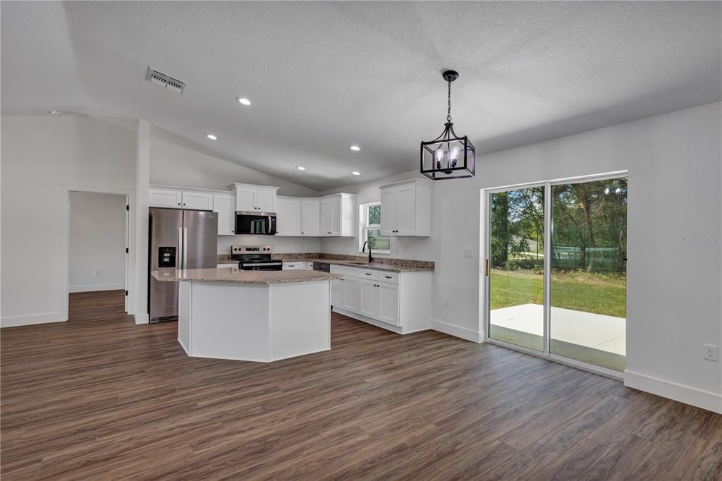 Active With Contract: $289,900 (4 beds, 2 baths, 1487 Square Feet)