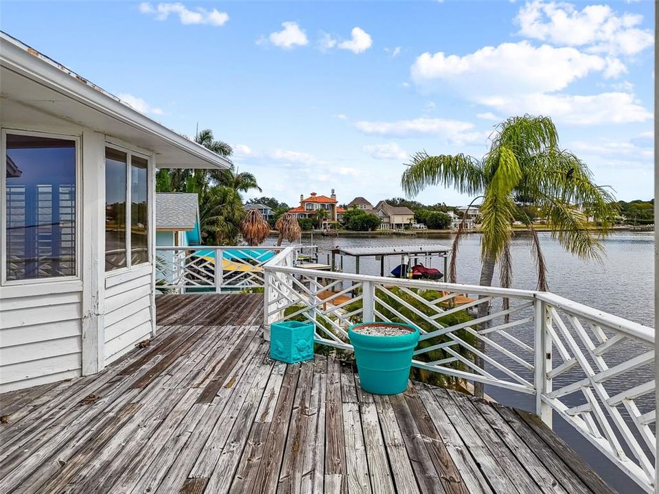 Под контрактом: $1,295,000 (4 спален, 4 ванн, 3166 Квадратных фут)