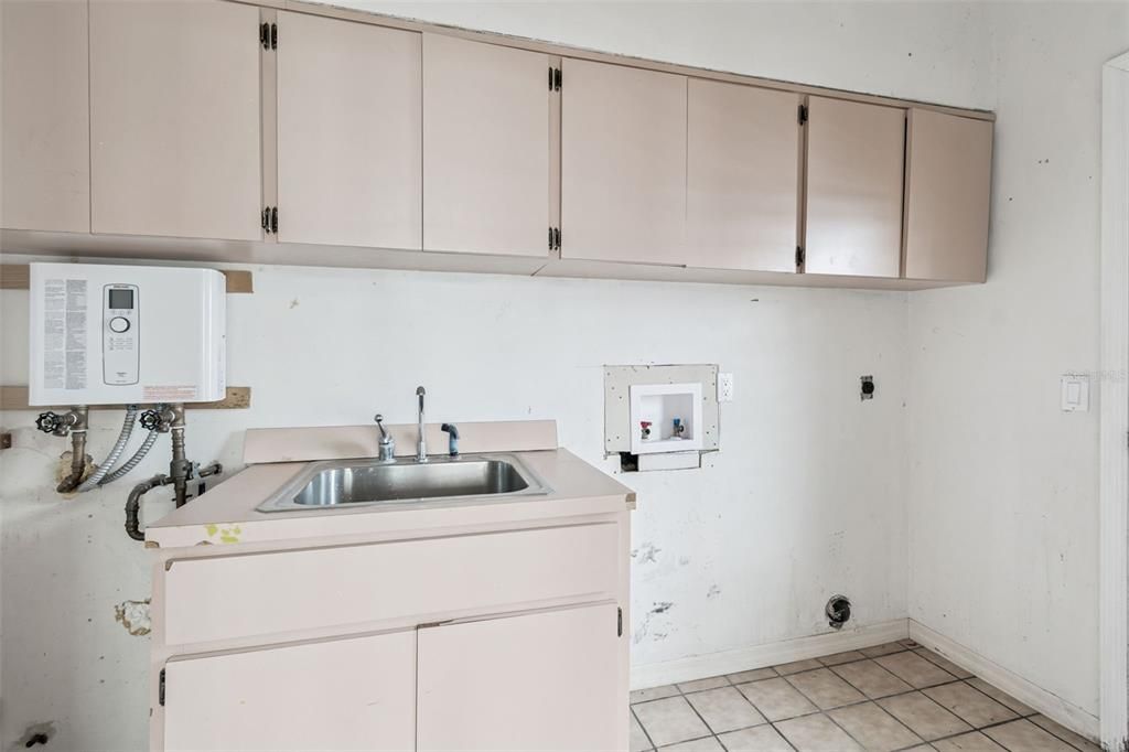 Под контрактом: $1,295,000 (4 спален, 4 ванн, 3166 Квадратных фут)