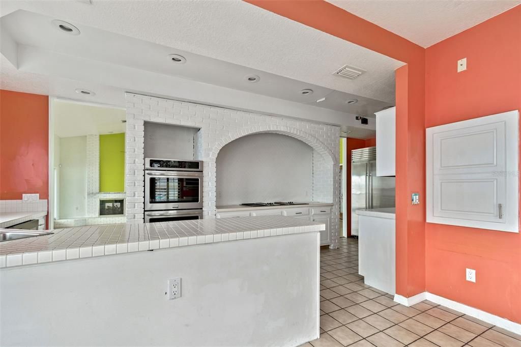 Под контрактом: $1,295,000 (4 спален, 4 ванн, 3166 Квадратных фут)