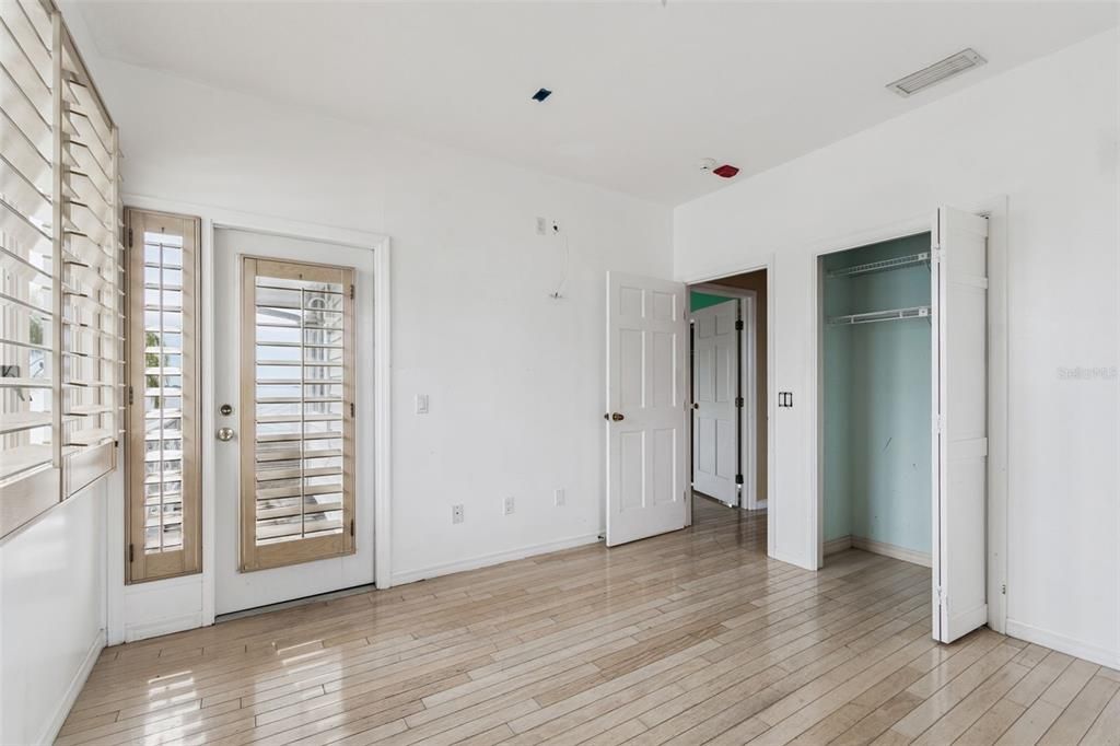 Под контрактом: $1,295,000 (4 спален, 4 ванн, 3166 Квадратных фут)