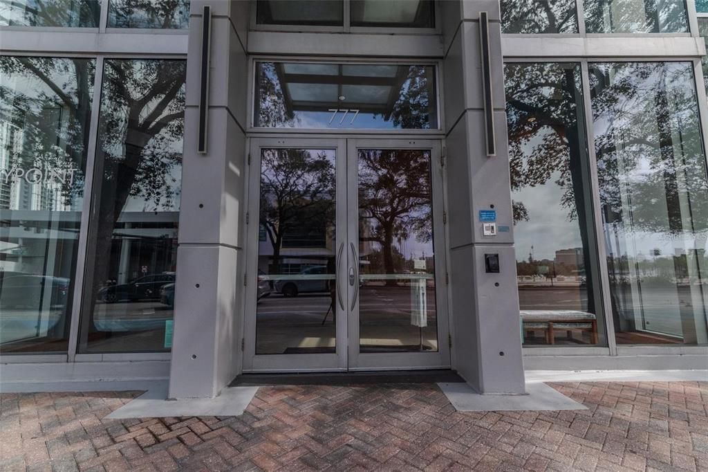 В аренду: $4,700 (2 спален, 2 ванн, 1232 Квадратных фут)