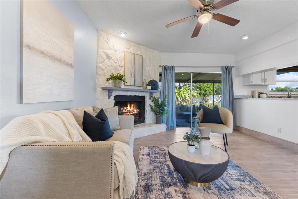 Под контрактом: $384,900 (3 спален, 2 ванн, 1471 Квадратных фут)