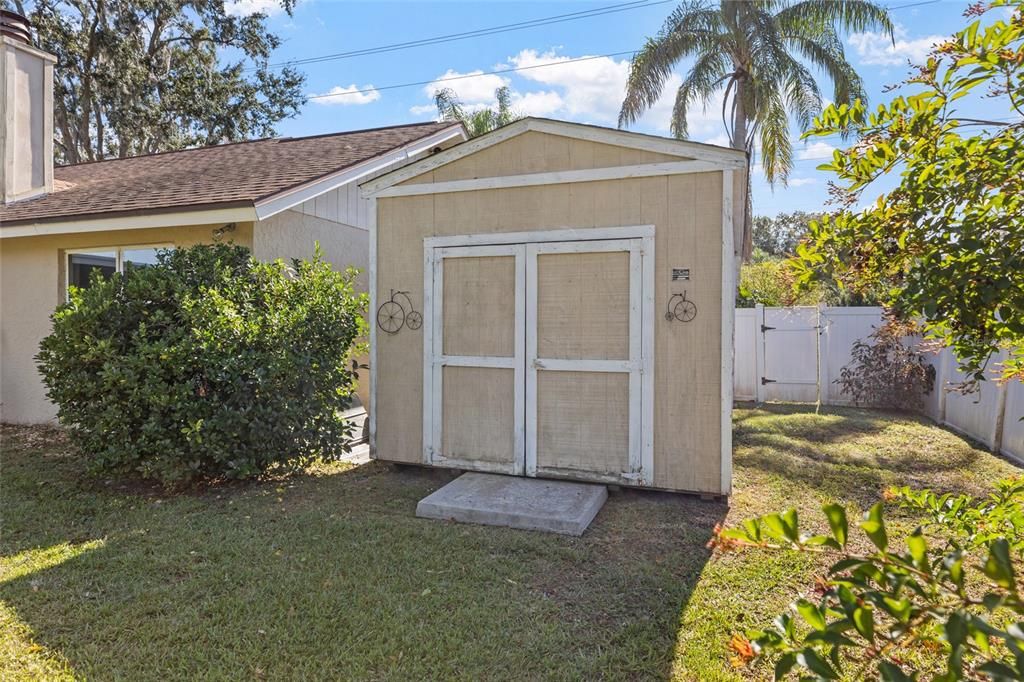 Под контрактом: $384,900 (3 спален, 2 ванн, 1471 Квадратных фут)