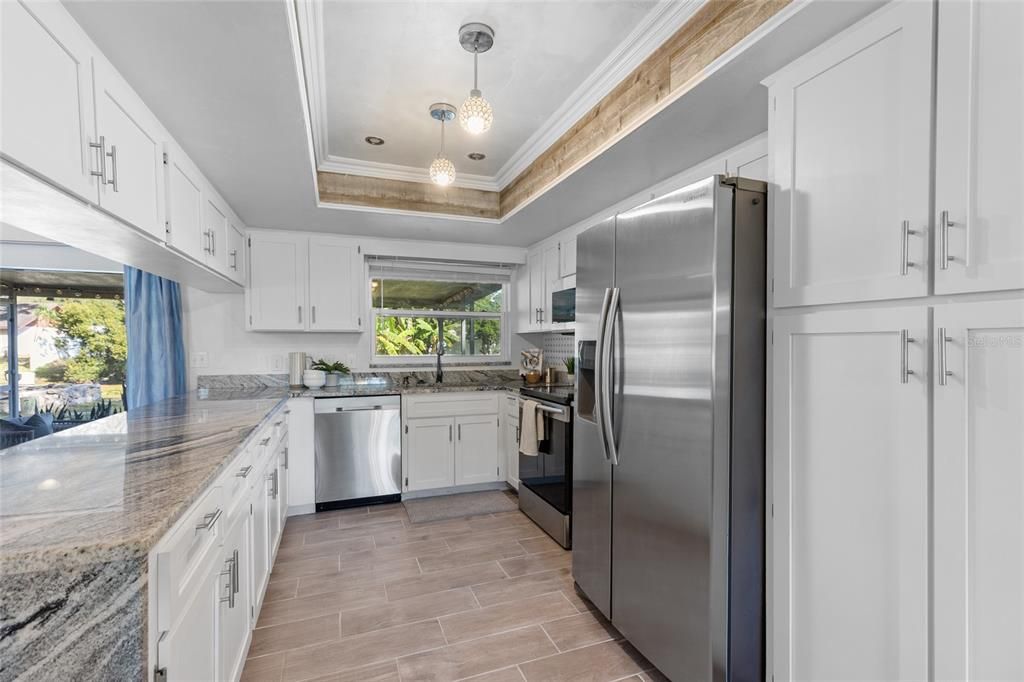 Под контрактом: $384,900 (3 спален, 2 ванн, 1471 Квадратных фут)