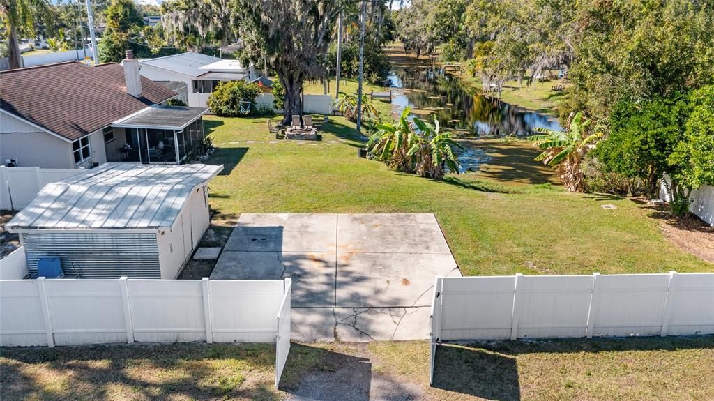 Под контрактом: $384,900 (3 спален, 2 ванн, 1471 Квадратных фут)