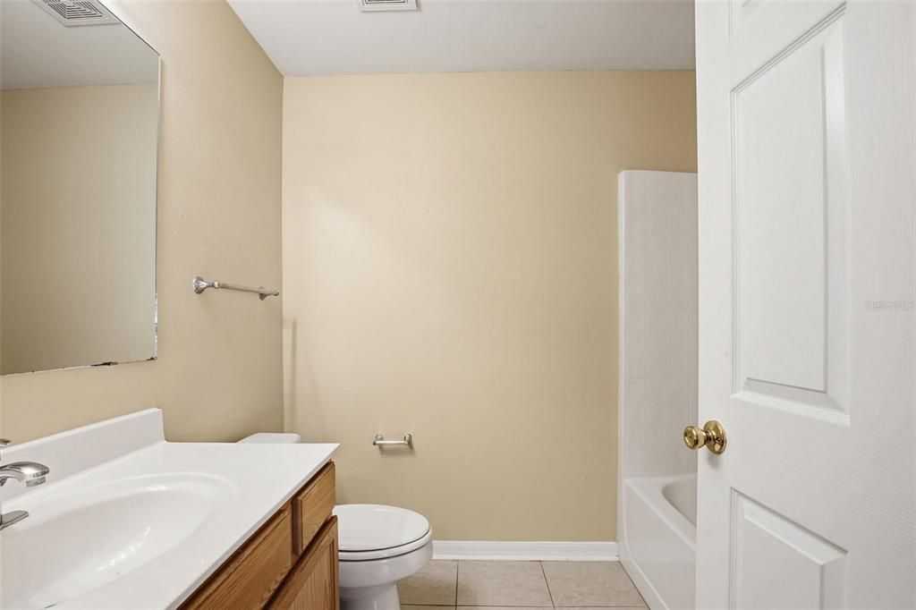 Active With Contract: $284,900 (3 beds, 2 baths, 1303 Square Feet)