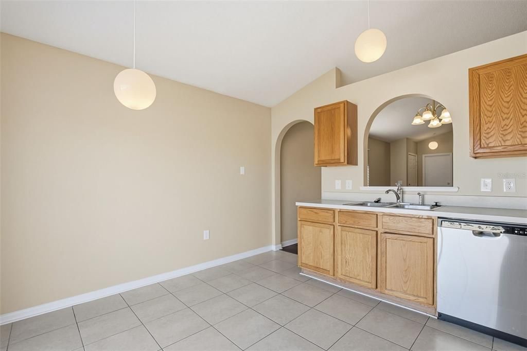 Active With Contract: $284,900 (3 beds, 2 baths, 1303 Square Feet)