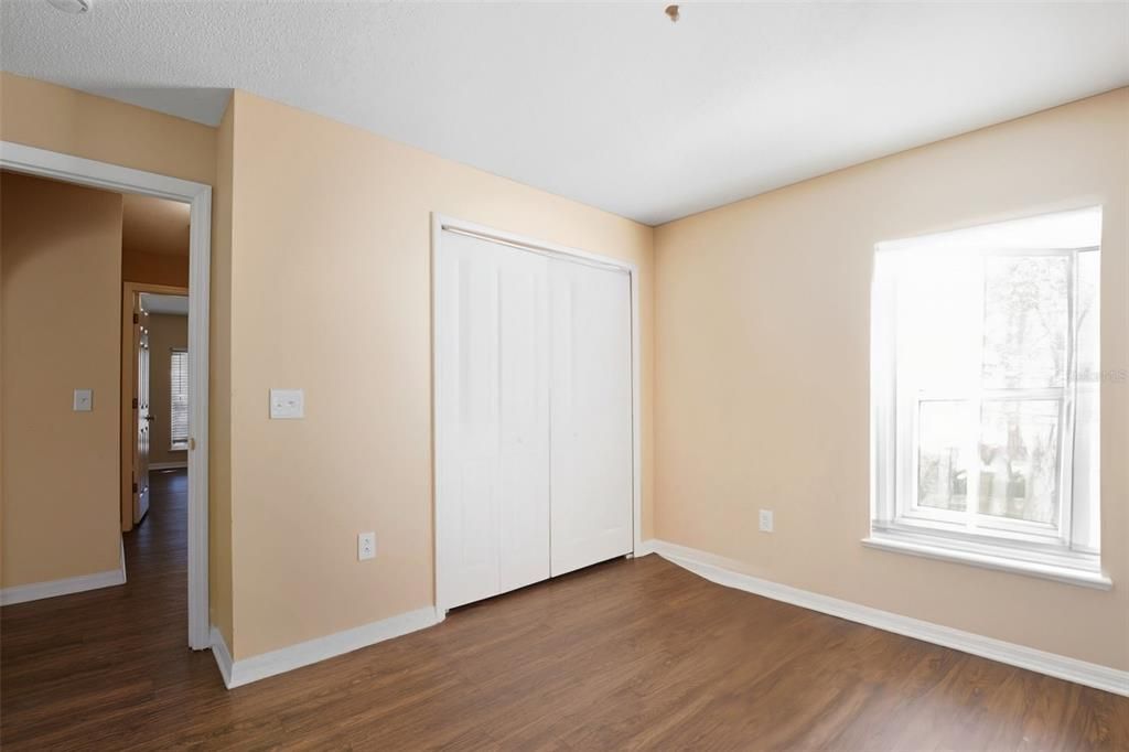 Active With Contract: $284,900 (3 beds, 2 baths, 1303 Square Feet)