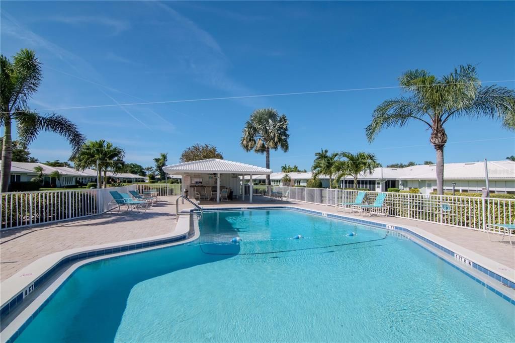 Activo con contrato: $288,000 (2 camas, 2 baños, 2153 Pies cuadrados)