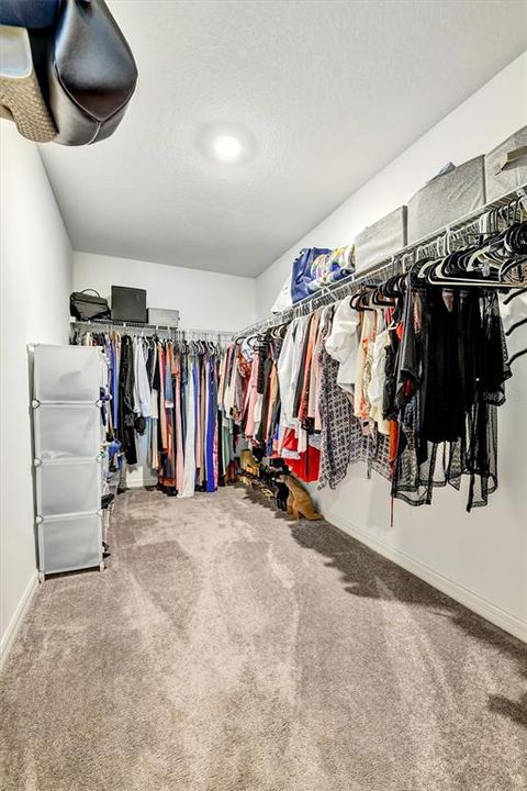 For Sale: $330,000 (4 beds, 2 baths, 1841 Square Feet)