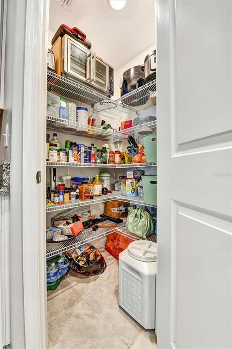 For Sale: $330,000 (4 beds, 2 baths, 1841 Square Feet)