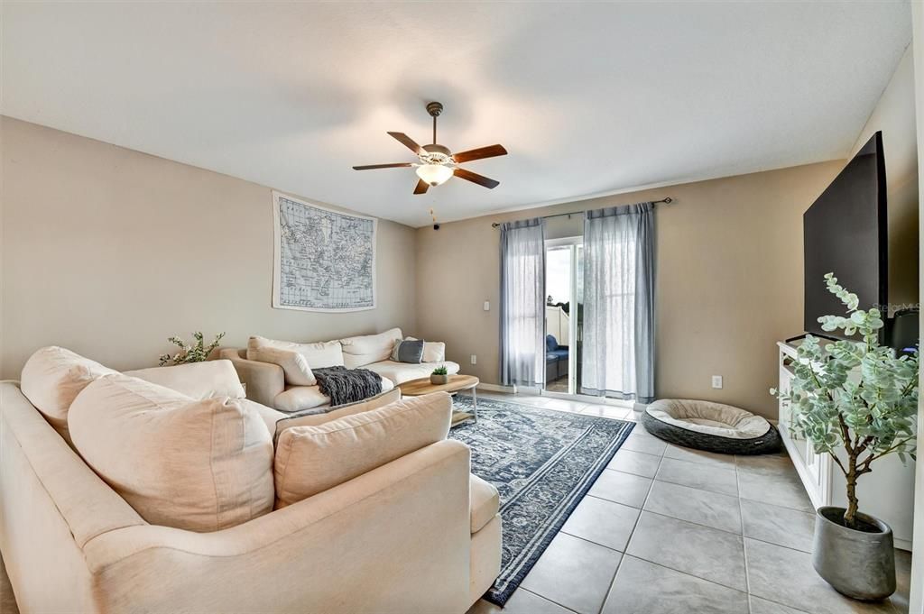 For Sale: $330,000 (4 beds, 2 baths, 1841 Square Feet)