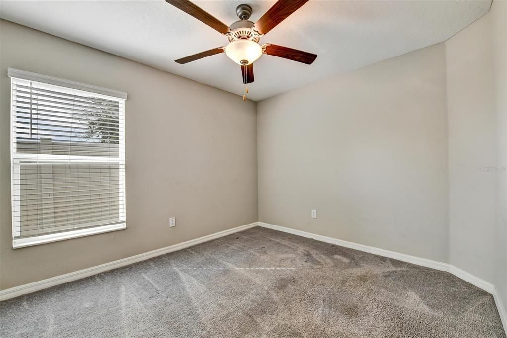 For Sale: $330,000 (4 beds, 2 baths, 1841 Square Feet)