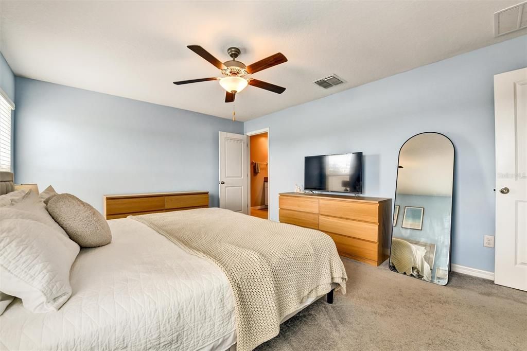 For Sale: $330,000 (4 beds, 2 baths, 1841 Square Feet)