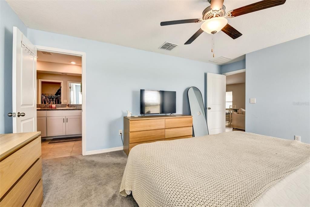 For Sale: $330,000 (4 beds, 2 baths, 1841 Square Feet)