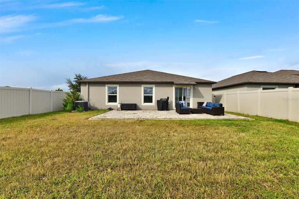 For Sale: $330,000 (4 beds, 2 baths, 1841 Square Feet)