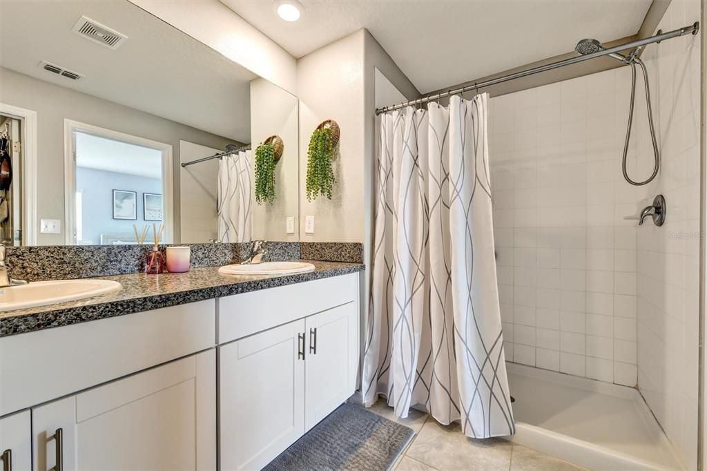 For Sale: $330,000 (4 beds, 2 baths, 1841 Square Feet)