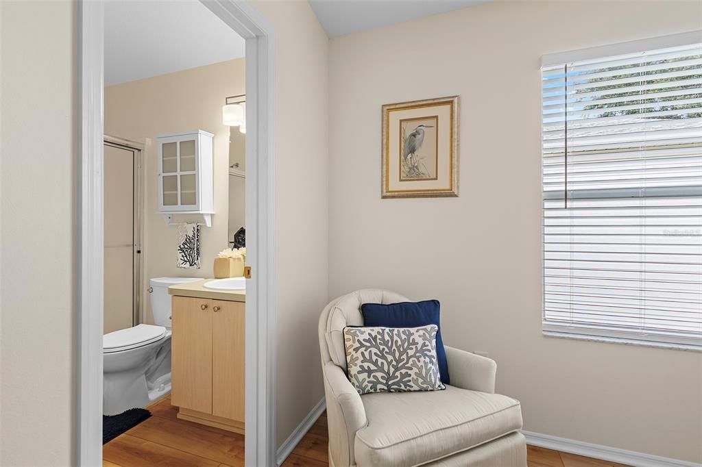 Active With Contract: $275,000 (2 beds, 2 baths, 1156 Square Feet)