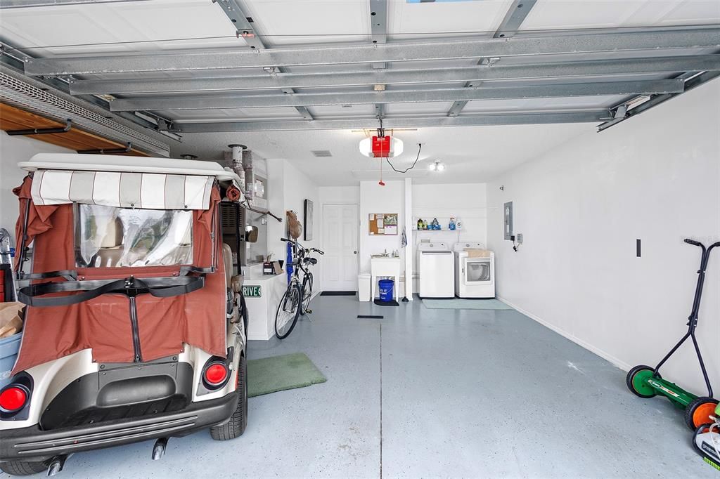 Active With Contract: $275,000 (2 beds, 2 baths, 1156 Square Feet)