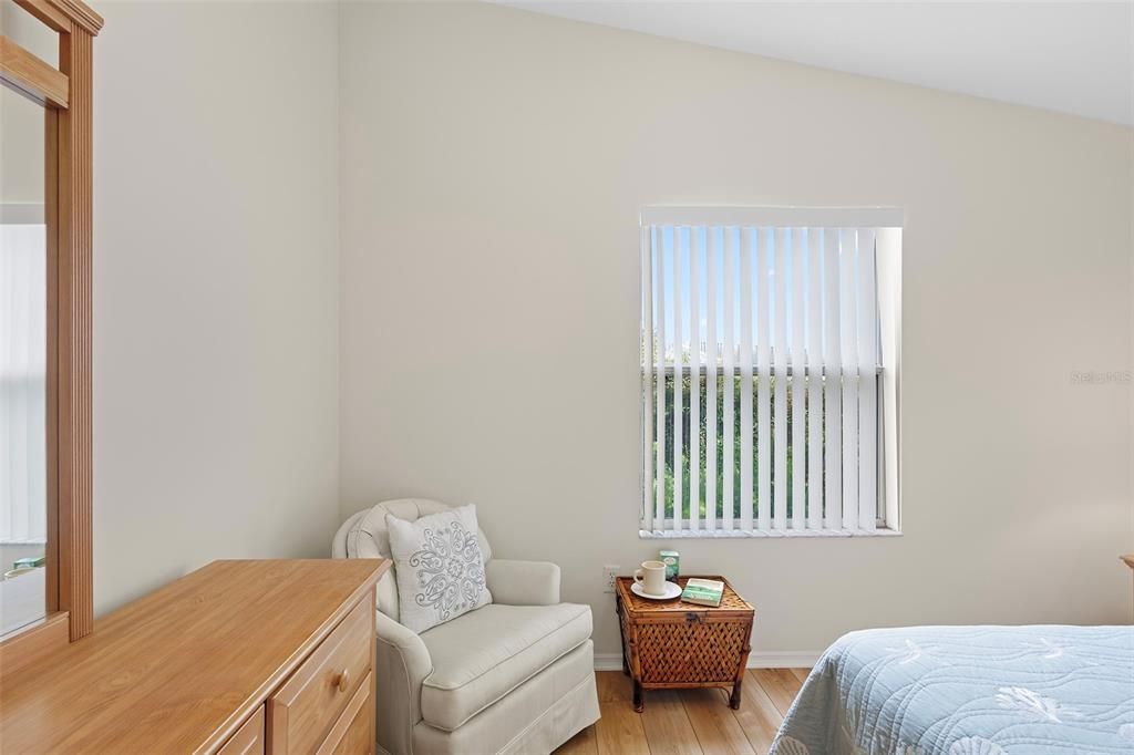 Active With Contract: $275,000 (2 beds, 2 baths, 1156 Square Feet)