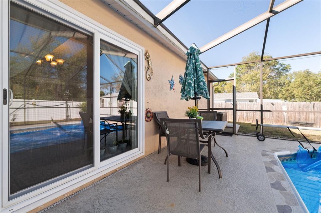 En Venta: $330,000 (3 camas, 2 baños, 1404 Pies cuadrados)