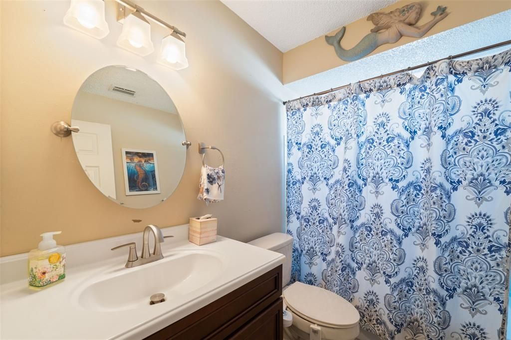 En Venta: $330,000 (3 camas, 2 baños, 1404 Pies cuadrados)