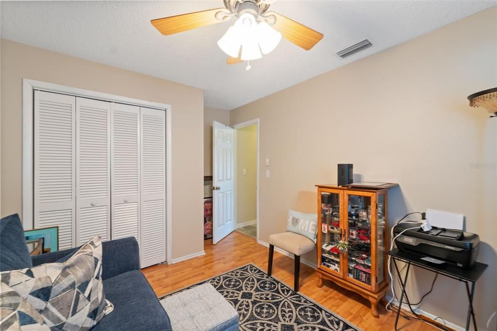 En Venta: $330,000 (3 camas, 2 baños, 1404 Pies cuadrados)