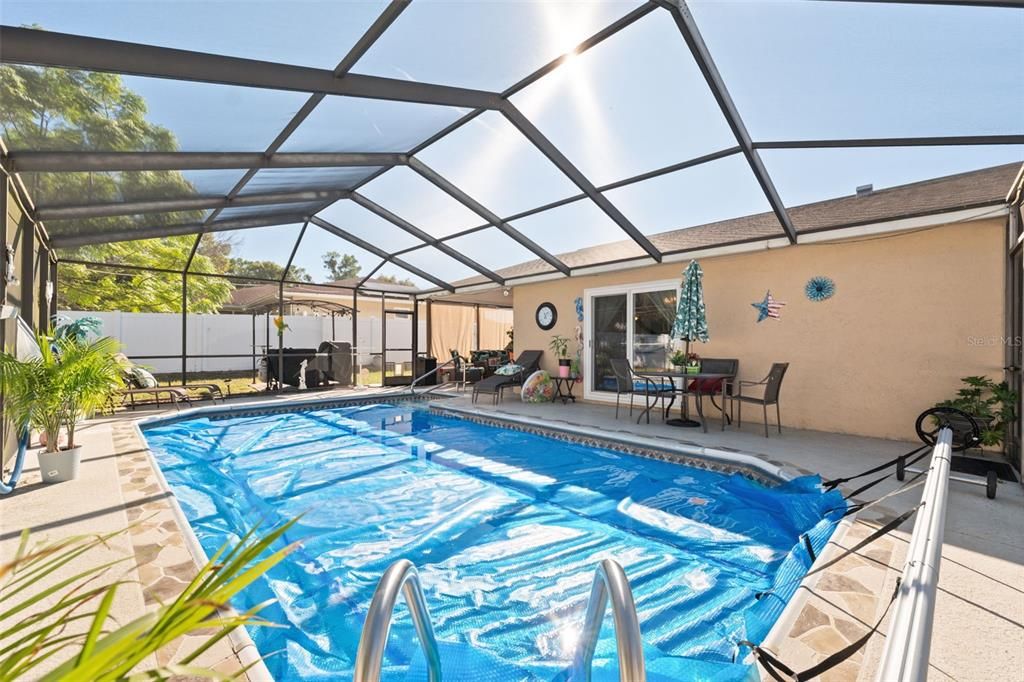 En Venta: $330,000 (3 camas, 2 baños, 1404 Pies cuadrados)