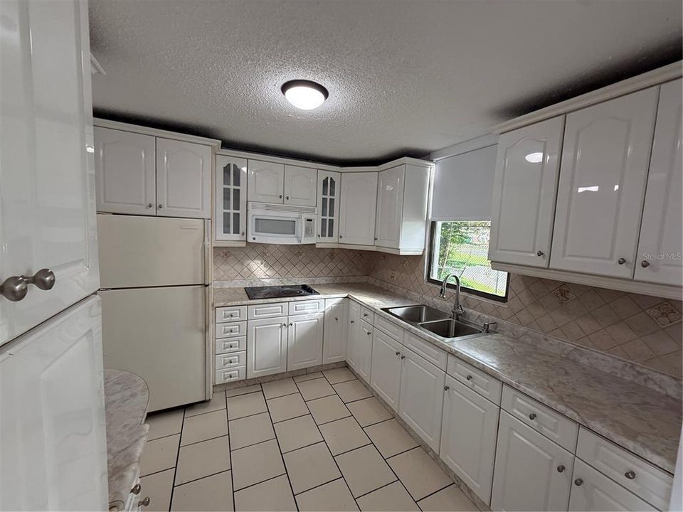 В аренду: $1,600 (3 спален, 2 ванн, 1174 Квадратных фут)