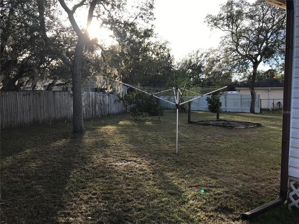 For Sale: $128,000 (2 beds, 2 baths, 1104 Square Feet)