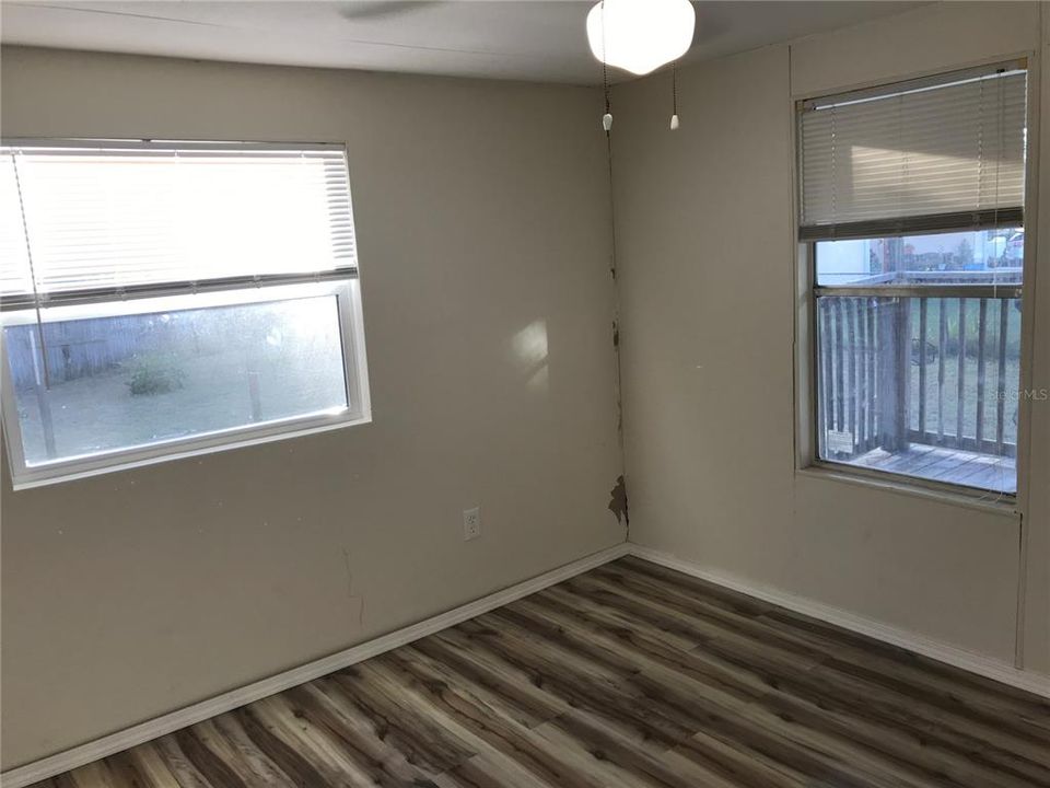 For Sale: $128,000 (2 beds, 2 baths, 1104 Square Feet)