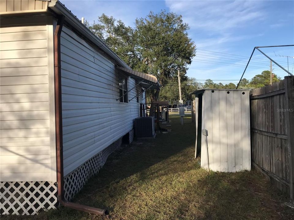 For Sale: $128,000 (2 beds, 2 baths, 1104 Square Feet)