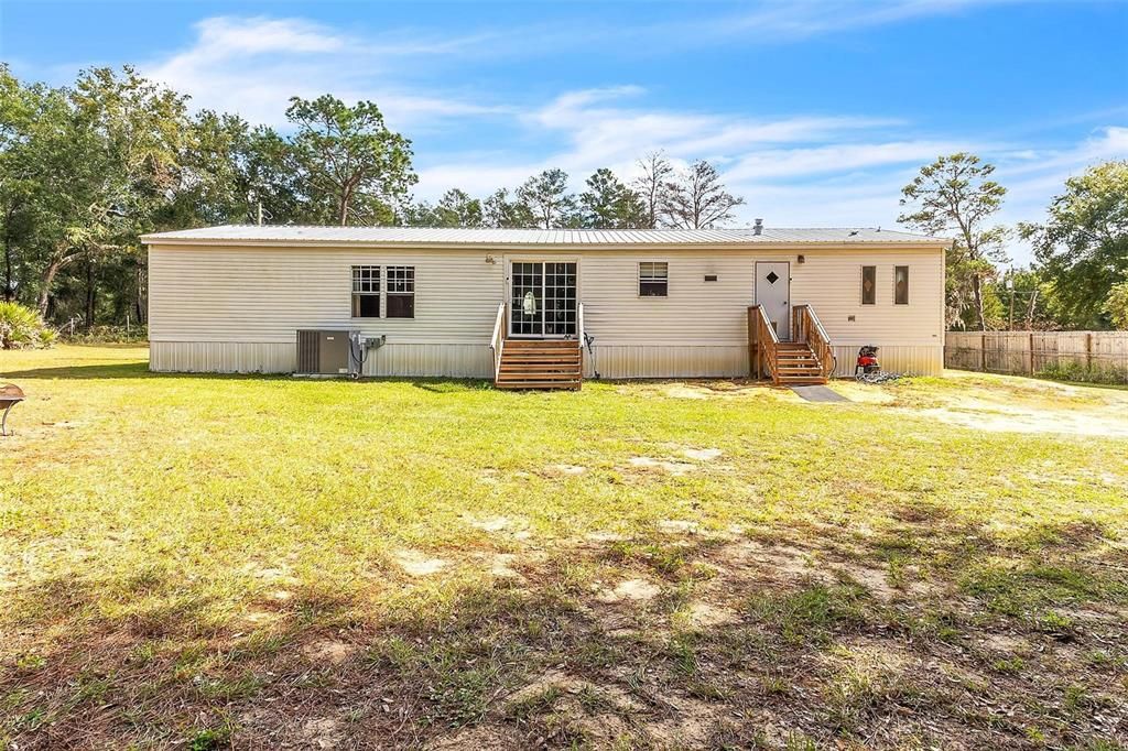 На продажу: $230,000 (4 спален, 2 ванн, 1782 Квадратных фут)