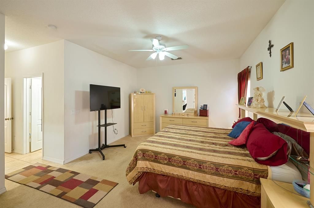 На продажу: $399,000 (4 спален, 2 ванн, 1955 Квадратных фут)