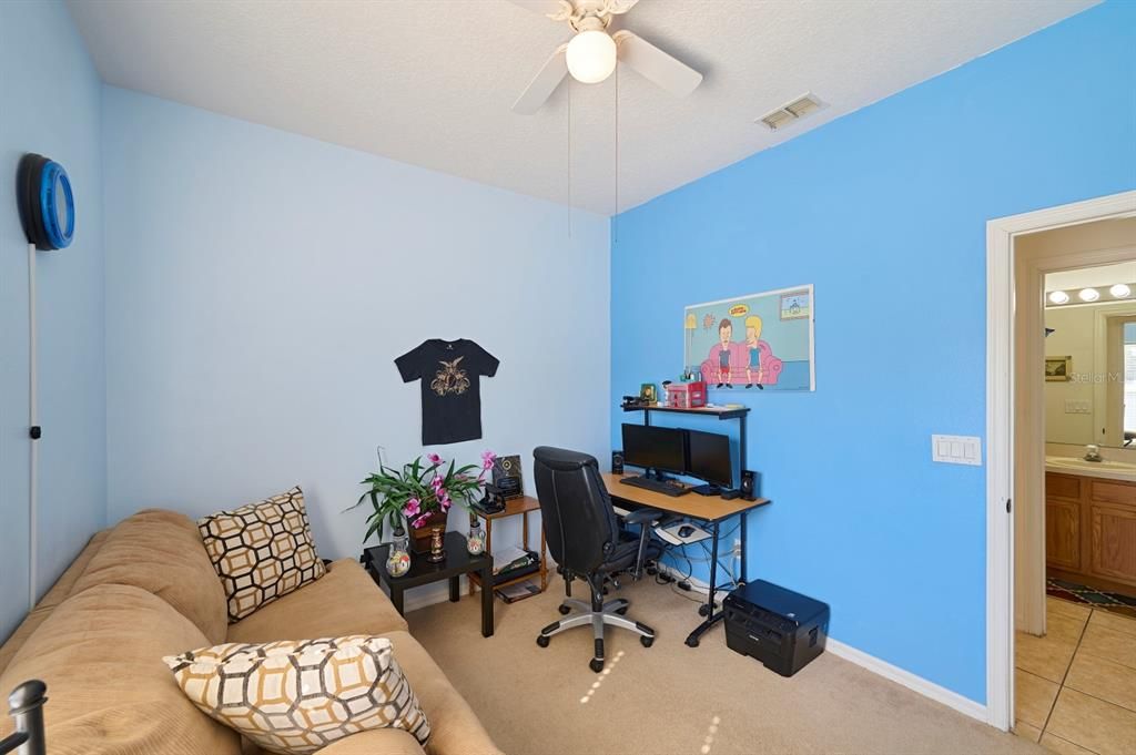 На продажу: $399,000 (4 спален, 2 ванн, 1955 Квадратных фут)