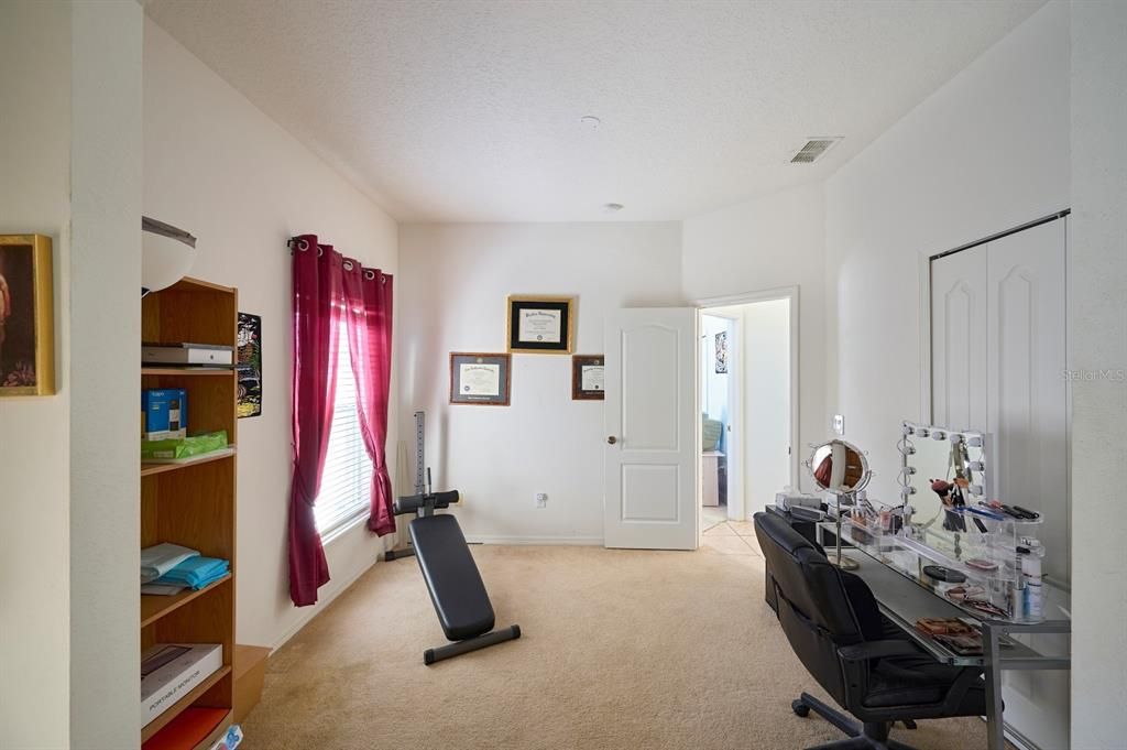 На продажу: $399,000 (4 спален, 2 ванн, 1955 Квадратных фут)