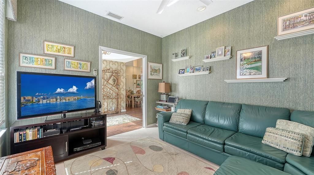 For Sale: $699,990 (2 beds, 2 baths, 1707 Square Feet)